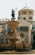 Trento: Duomo e fontana - Trient: Brunnen und Dom